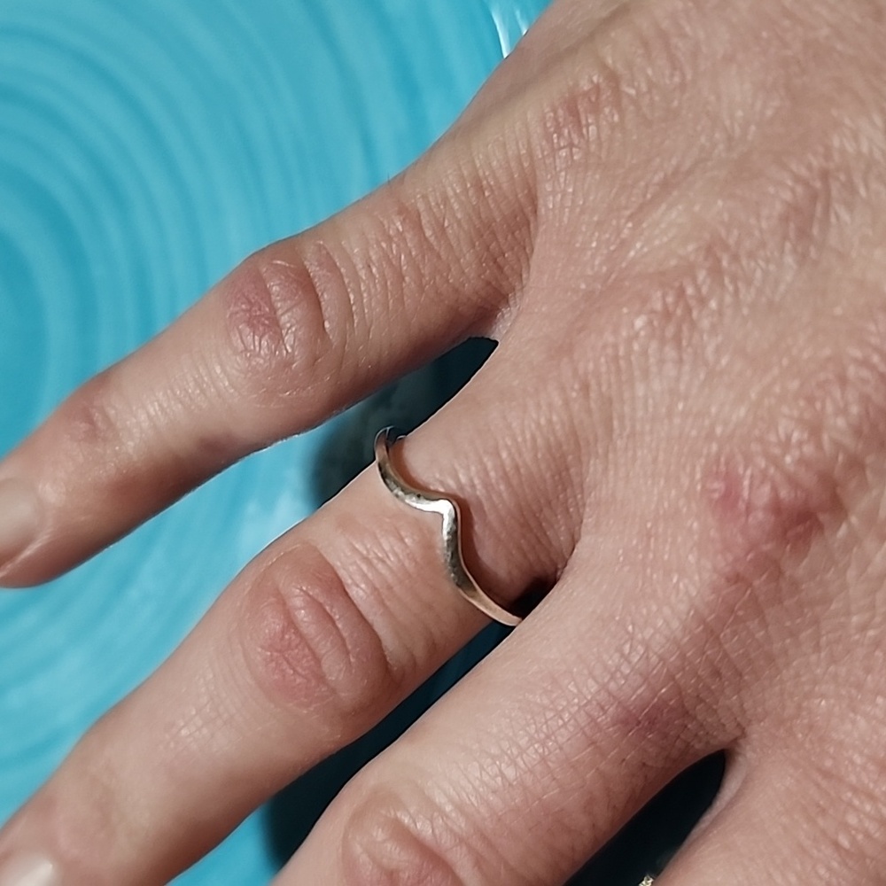 TRIANGLE RING (SMALL)(4-6)